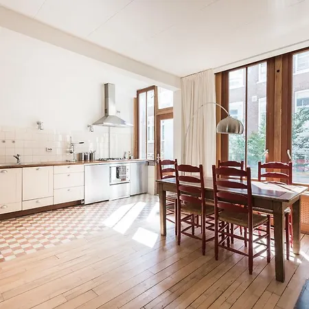 Vondelpark Apartment